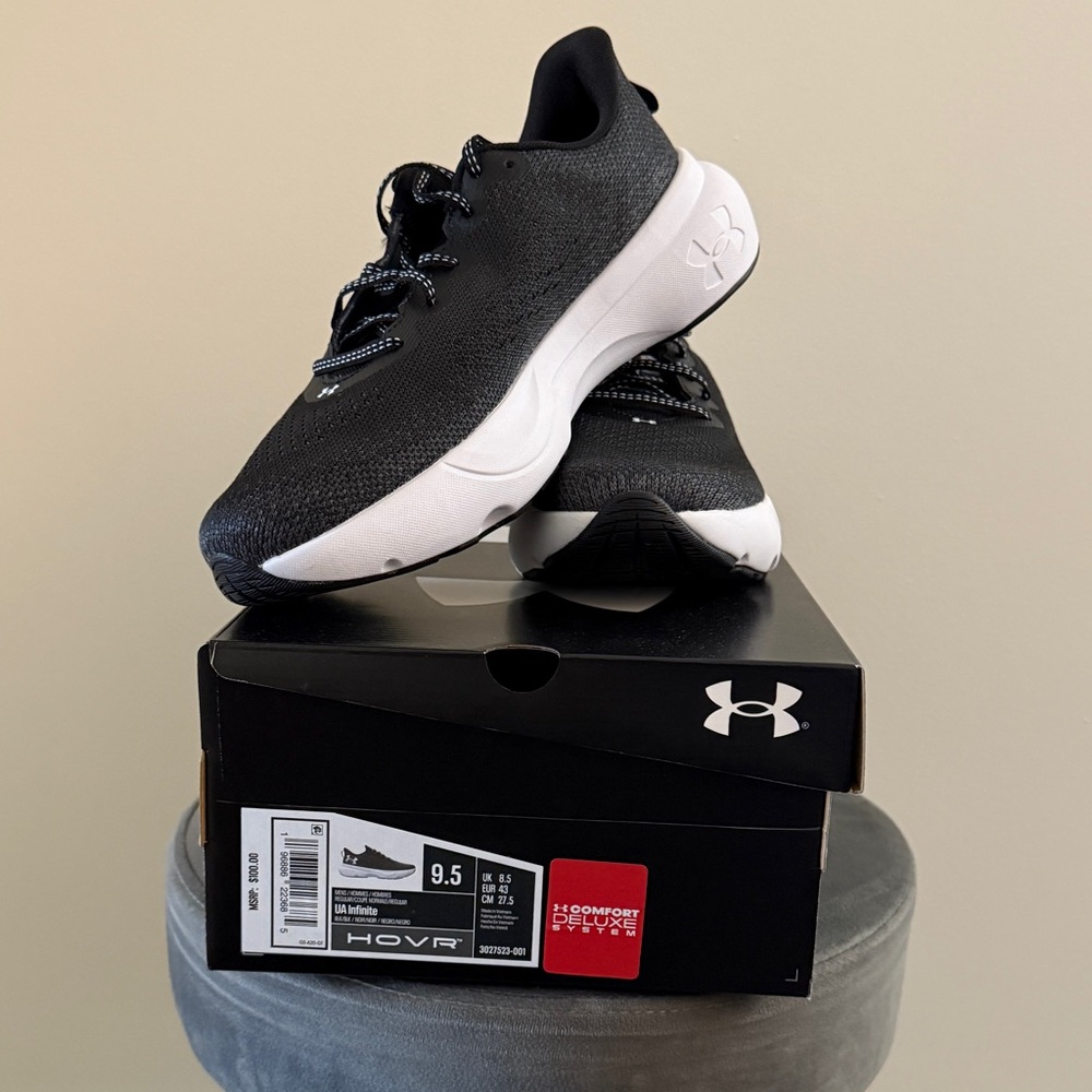 MOVING SALE!
UNDER ARMOUR INFINITE HOVR Men’s Athletic Shoes